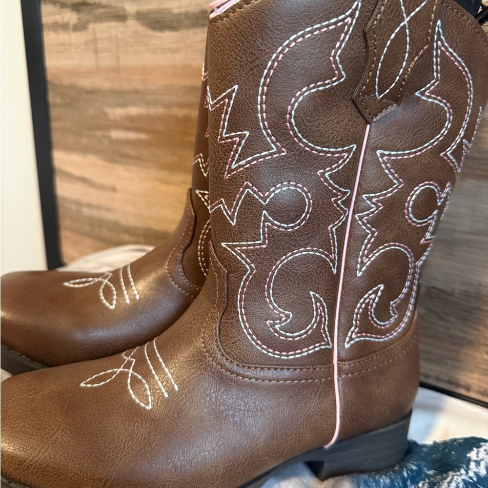 Brown Western Embroidered little Girl's Cowboy Boots size 13 - Picture 2 of 5